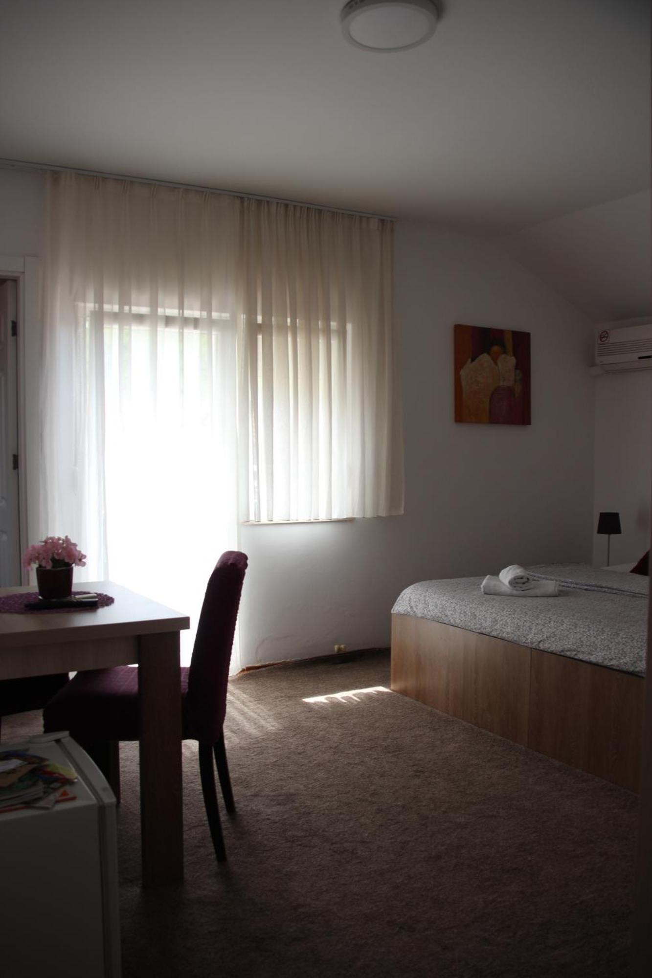 Pansion Infinity Hotel Mostar Luaran gambar
